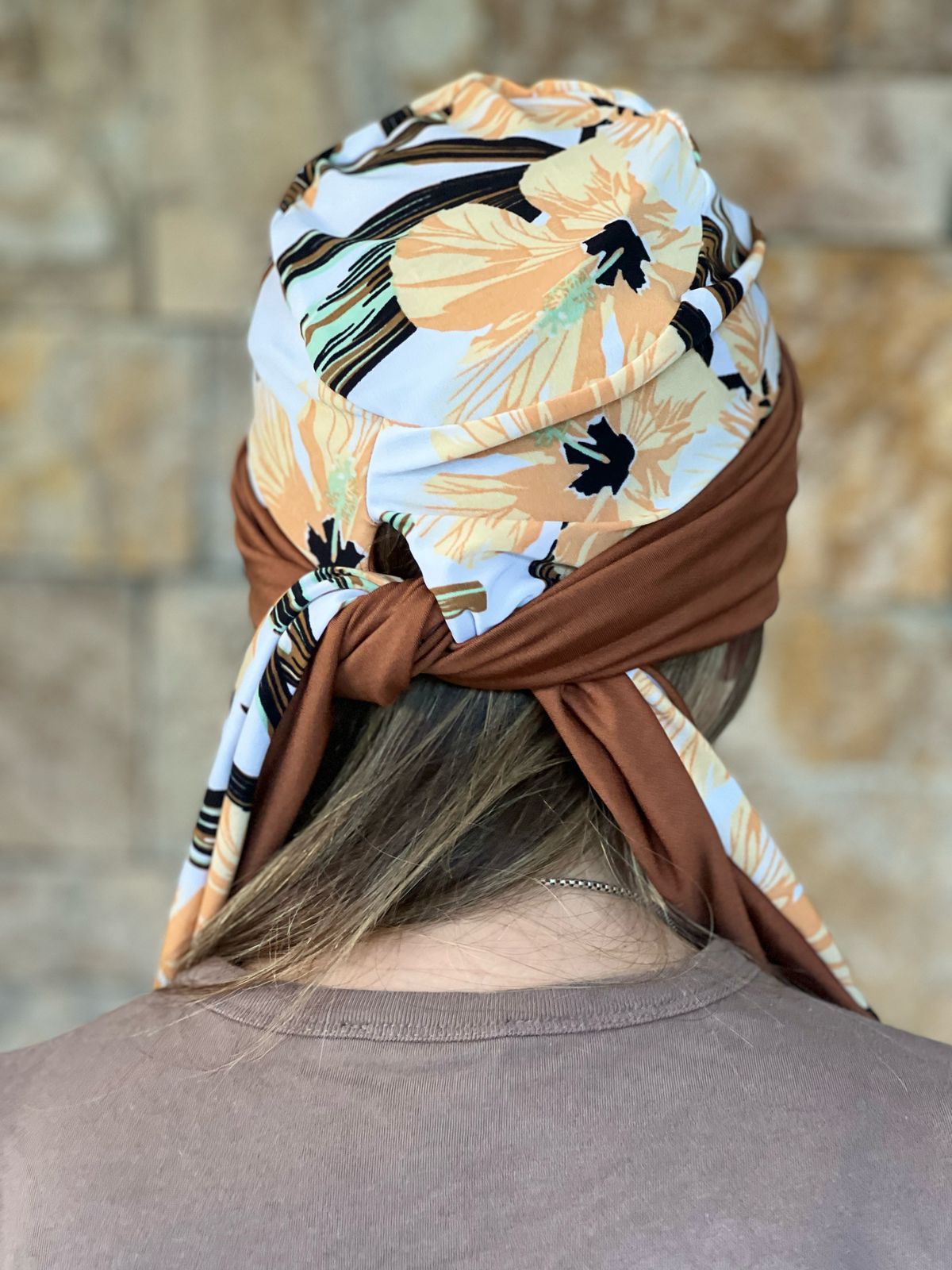 Turbante Reversible Floral Café y Blanco